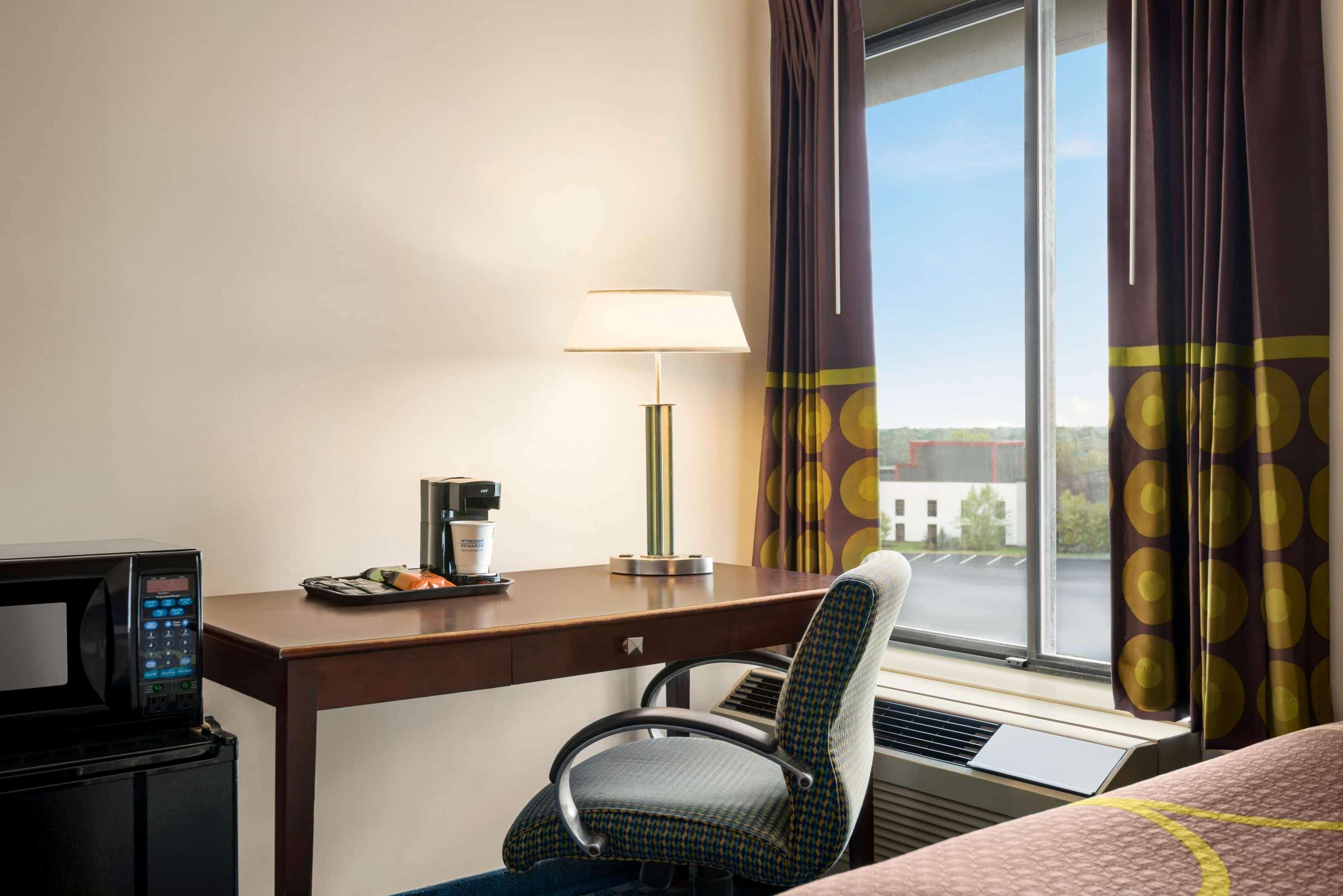 Hotel Super 8 By Wyndham Liverpool/syracuse North Airport